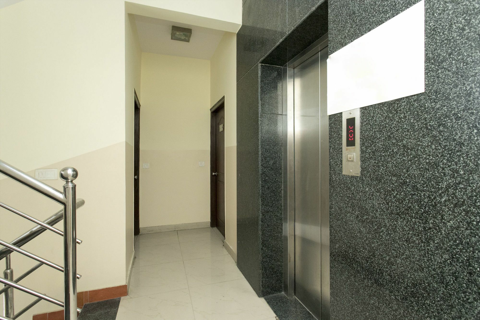 Oyo 10378 Hotel Hibiscus Mayflower Bangalore Ngoại thất bức ảnh