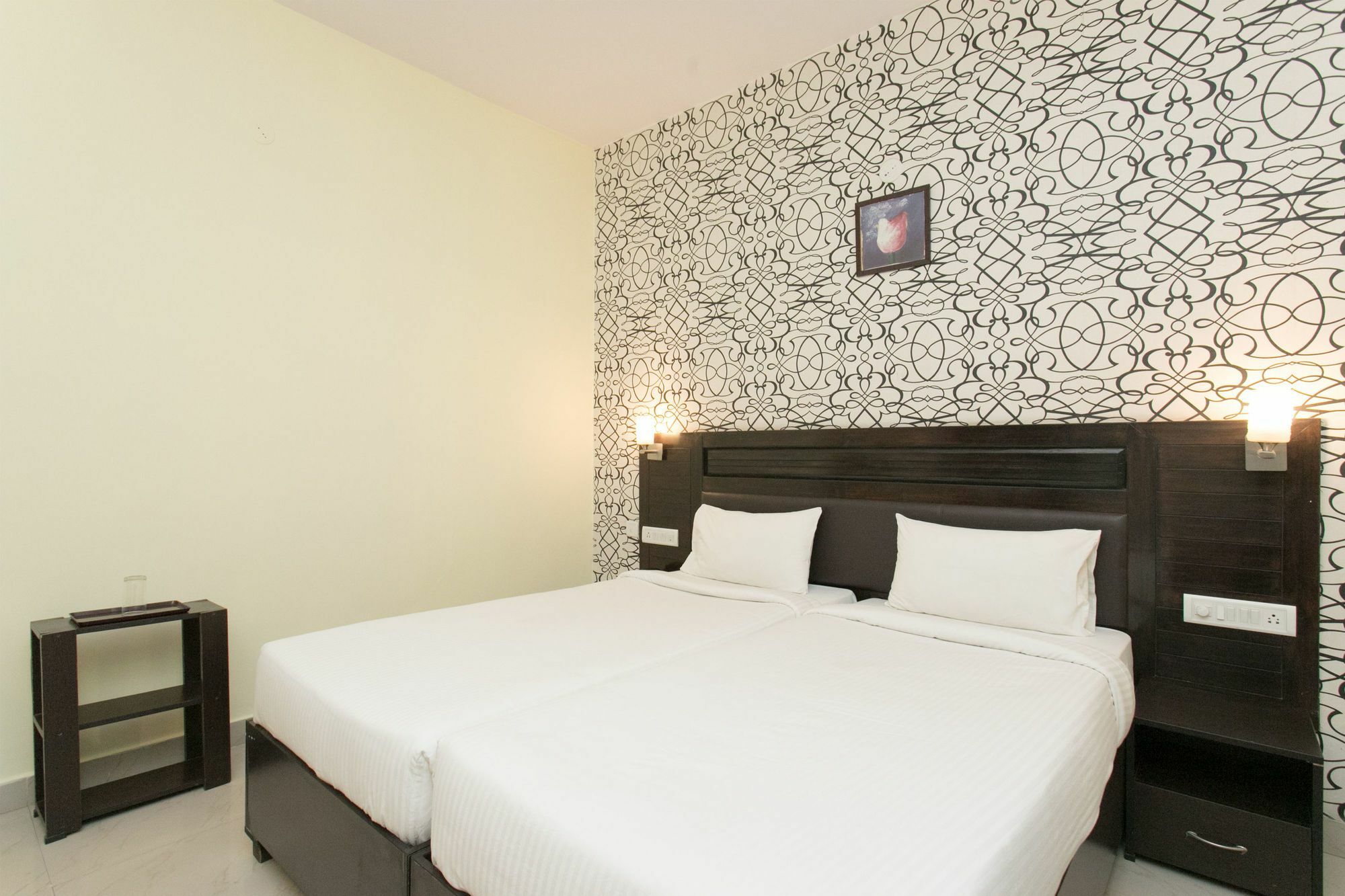 Oyo 10378 Hotel Hibiscus Mayflower Bangalore Ngoại thất bức ảnh